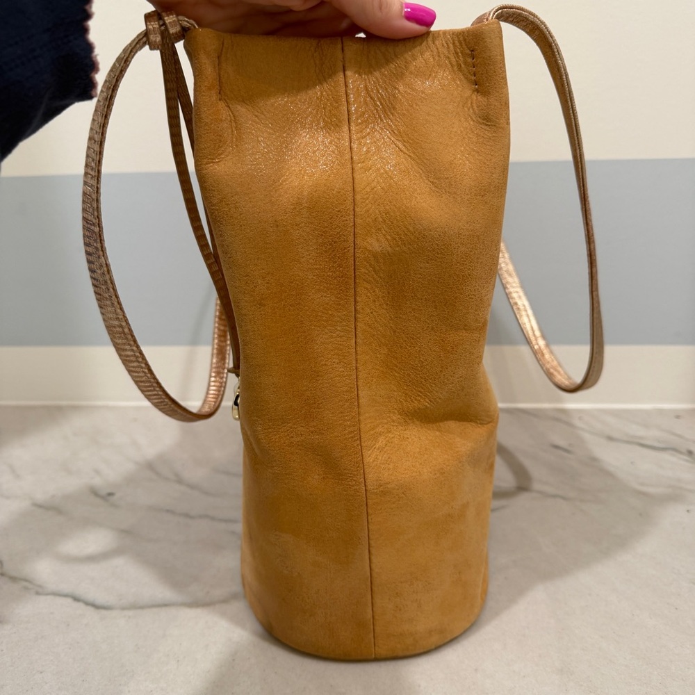 Brahmin Unique Tan Hobo Bucket Bag Metallic Trim With Authentication Card - Picture 10 of 16